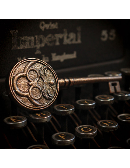 REPLICA 1/1 RESIDENT EVIL VILLAGE IRON INSIGNIA KEY