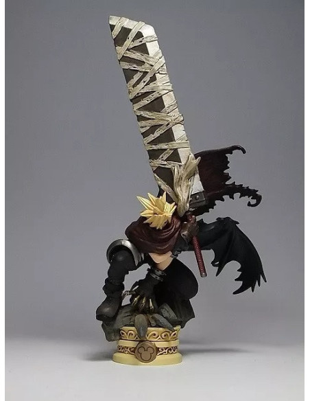 FIGURA SQUARE ENIX PRODUCTION KINGDOM HEARTS FORMATION ARTS CLOUD STRIFE