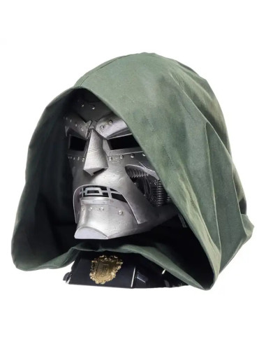 CASCO PREMIUM MARVEL LEGENDS DOCTOR DOOM